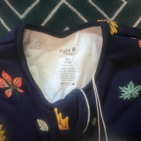 Kyte BABY 	
Sleep Bag Walker in Foliage 2.5
Foliage / XL(4T) - Picture 2 of 3